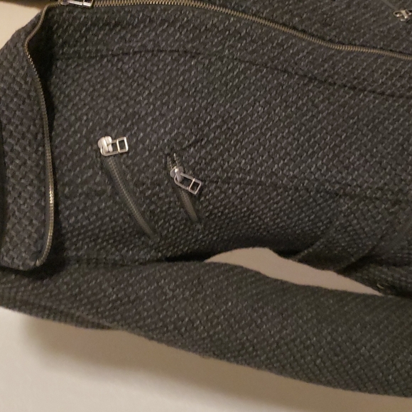 Warm wool black coat - Picture 2 of 7